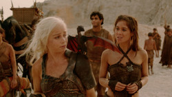 extant_GameOfThrones_2x01-TheNorthRemembers_1438