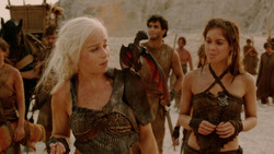 extant_GameOfThrones_2x01-TheNorthRemembers_1440