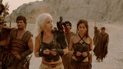 extant_GameOfThrones_2x01-TheNorthRemembers_1453