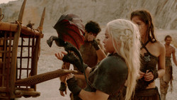 extant_GameOfThrones_2x01-TheNorthRemembers_1467