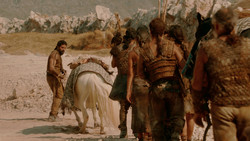 extant_GameOfThrones_2x01-TheNorthRemembers_1469