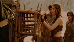 extant_GameOfThrones_2x01-TheNorthRemembers_1483