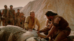 extant_GameOfThrones_2x01-TheNorthRemembers_1491