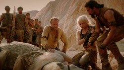extant_GameOfThrones_2x01-TheNorthRemembers_1492