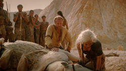 extant_GameOfThrones_2x01-TheNorthRemembers_1499