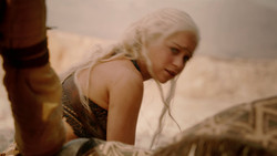 extant_GameOfThrones_2x01-TheNorthRemembers_1502