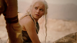 extant_GameOfThrones_2x01-TheNorthRemembers_1504