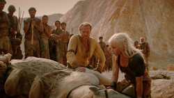 extant_GameOfThrones_2x01-TheNorthRemembers_1527