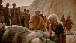 extant_GameOfThrones_2x01-TheNorthRemembers_1531