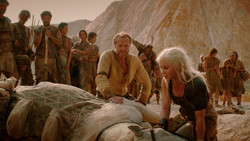 extant_GameOfThrones_2x01-TheNorthRemembers_1532