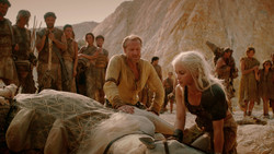 extant_GameOfThrones_2x01-TheNorthRemembers_1536