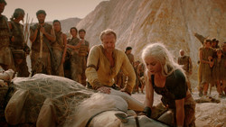 extant_GameOfThrones_2x01-TheNorthRemembers_1538