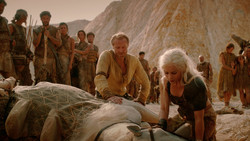 extant_GameOfThrones_2x01-TheNorthRemembers_1539