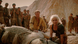 extant_GameOfThrones_2x01-TheNorthRemembers_1549