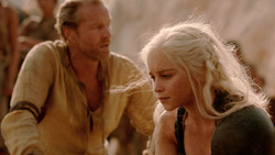extant_GameOfThrones_2x01-TheNorthRemembers_1561