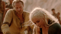 extant_GameOfThrones_2x01-TheNorthRemembers_1574