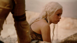 extant_GameOfThrones_2x01-TheNorthRemembers_1586
