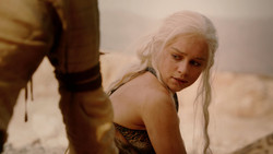 extant_GameOfThrones_2x01-TheNorthRemembers_1621