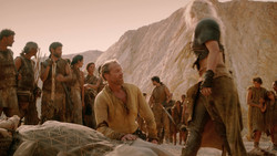 extant_GameOfThrones_2x01-TheNorthRemembers_1626