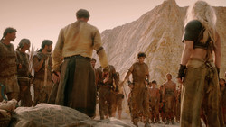 extant_GameOfThrones_2x01-TheNorthRemembers_1631
