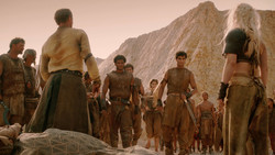 extant_GameOfThrones_2x01-TheNorthRemembers_1634