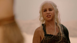 extant_GameOfThrones_2x01-TheNorthRemembers_1656