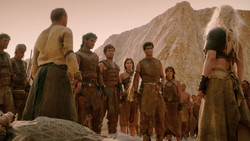 extant_GameOfThrones_2x01-TheNorthRemembers_1658