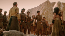 extant_GameOfThrones_2x01-TheNorthRemembers_1659