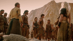 extant_GameOfThrones_2x01-TheNorthRemembers_1680
