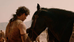 extant_GameOfThrones_2x01-TheNorthRemembers_1696