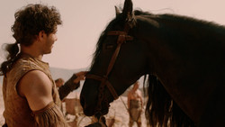 extant_GameOfThrones_2x01-TheNorthRemembers_1698