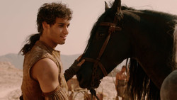 extant_GameOfThrones_2x01-TheNorthRemembers_1701