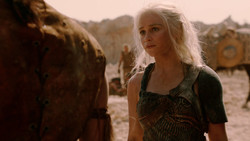 extant_GameOfThrones_2x01-TheNorthRemembers_1705