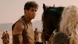 extant_GameOfThrones_2x01-TheNorthRemembers_1712