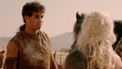 extant_GameOfThrones_2x01-TheNorthRemembers_1722