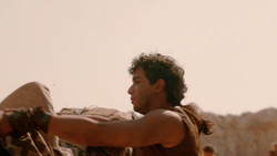 extant_GameOfThrones_2x01-TheNorthRemembers_1749