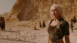 extant_GameOfThrones_2x01-TheNorthRemembers_1758