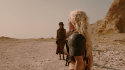 extant_GameOfThrones_2x01-TheNorthRemembers_1762