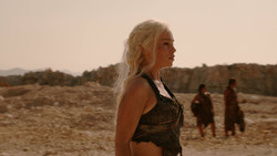 extant_GameOfThrones_2x01-TheNorthRemembers_1773