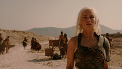 extant_GameOfThrones_2x01-TheNorthRemembers_1781