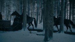extant_GameOfThrones_2x01-TheNorthRemembers_1837