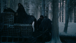 extant_GameOfThrones_2x01-TheNorthRemembers_1845