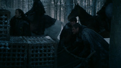 extant_GameOfThrones_2x01-TheNorthRemembers_1853