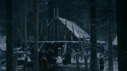 extant_GameOfThrones_2x01-TheNorthRemembers_1873