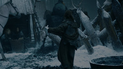 extant_GameOfThrones_2x01-TheNorthRemembers_1898