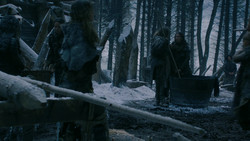 extant_GameOfThrones_2x01-TheNorthRemembers_1932
