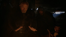 extant_GameOfThrones_2x01-TheNorthRemembers_1983