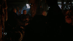 extant_GameOfThrones_2x01-TheNorthRemembers_1998