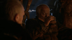 extant_GameOfThrones_2x01-TheNorthRemembers_2005