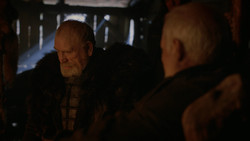 extant_GameOfThrones_2x01-TheNorthRemembers_2014